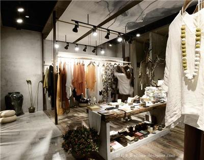 荷木服裝店 融合典雅與時尚的服飾藝術