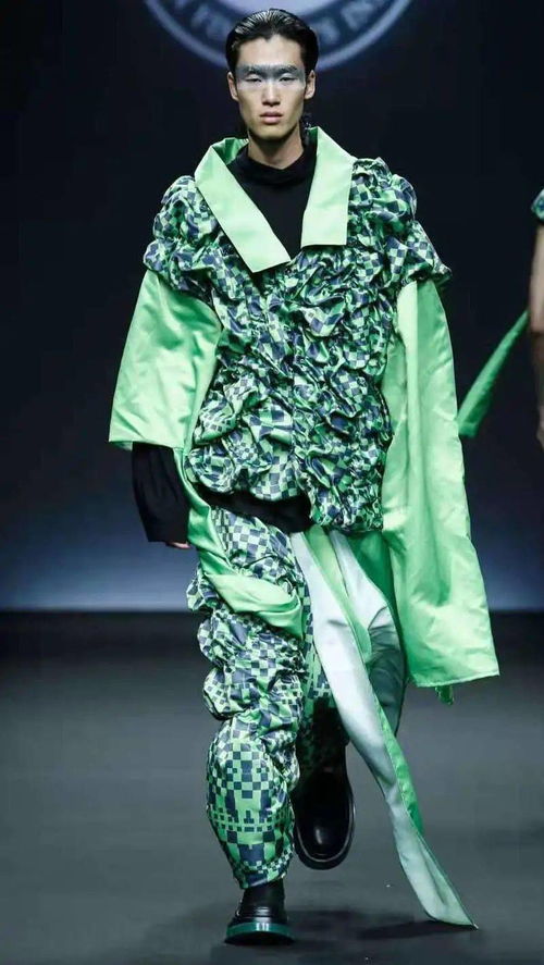 2021大學生時裝周首日發布 五校聯展，青春創意點亮設計未來